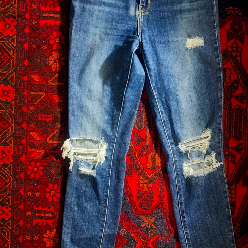Levis size 27 womens skinny jean